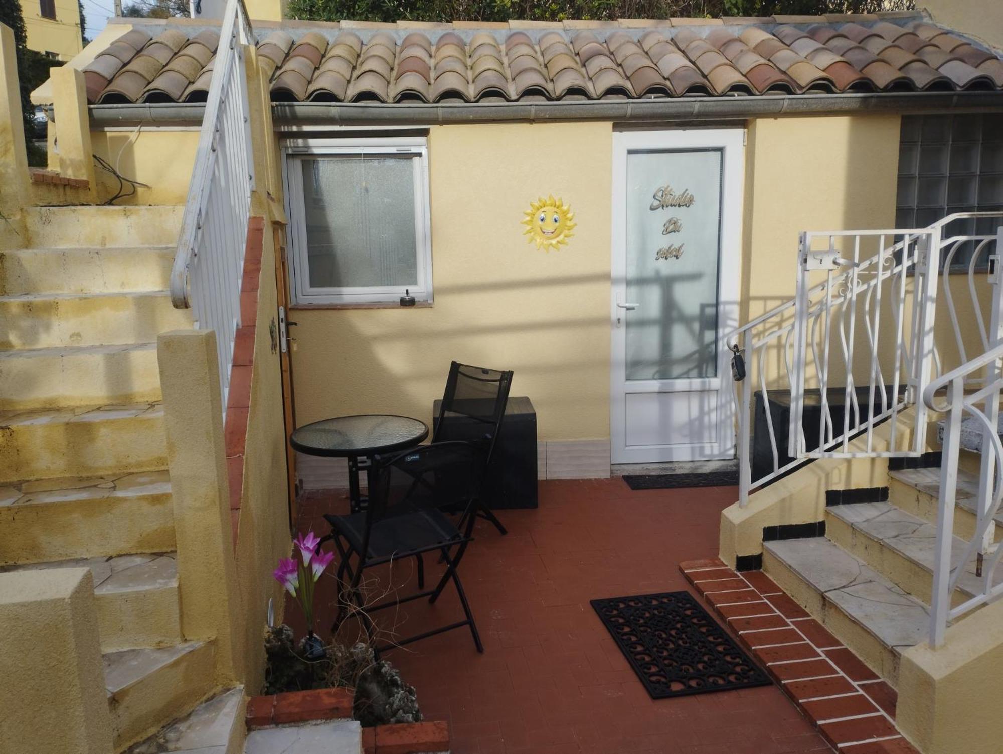 Studio Du Soleil Rez De Jardin Avec Parking Gratuit Vence Extérieur photo